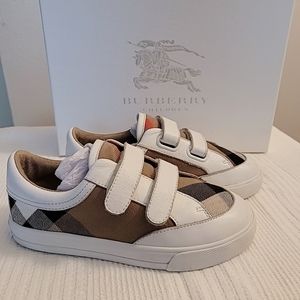 Kids Burberry Sneaker Size 30